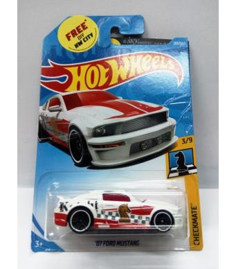 Hot Wheels 07 Ford Mustang