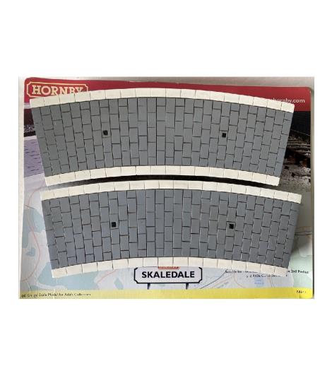 Hornby R8643 Curved Platforms 2nd Radius